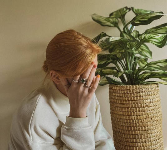 Severe physical and emotional stress can break the heart    image